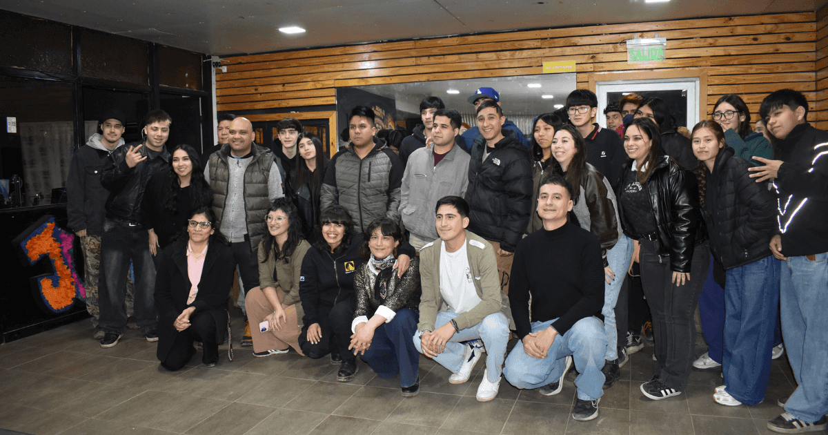 In company junto a YCRT